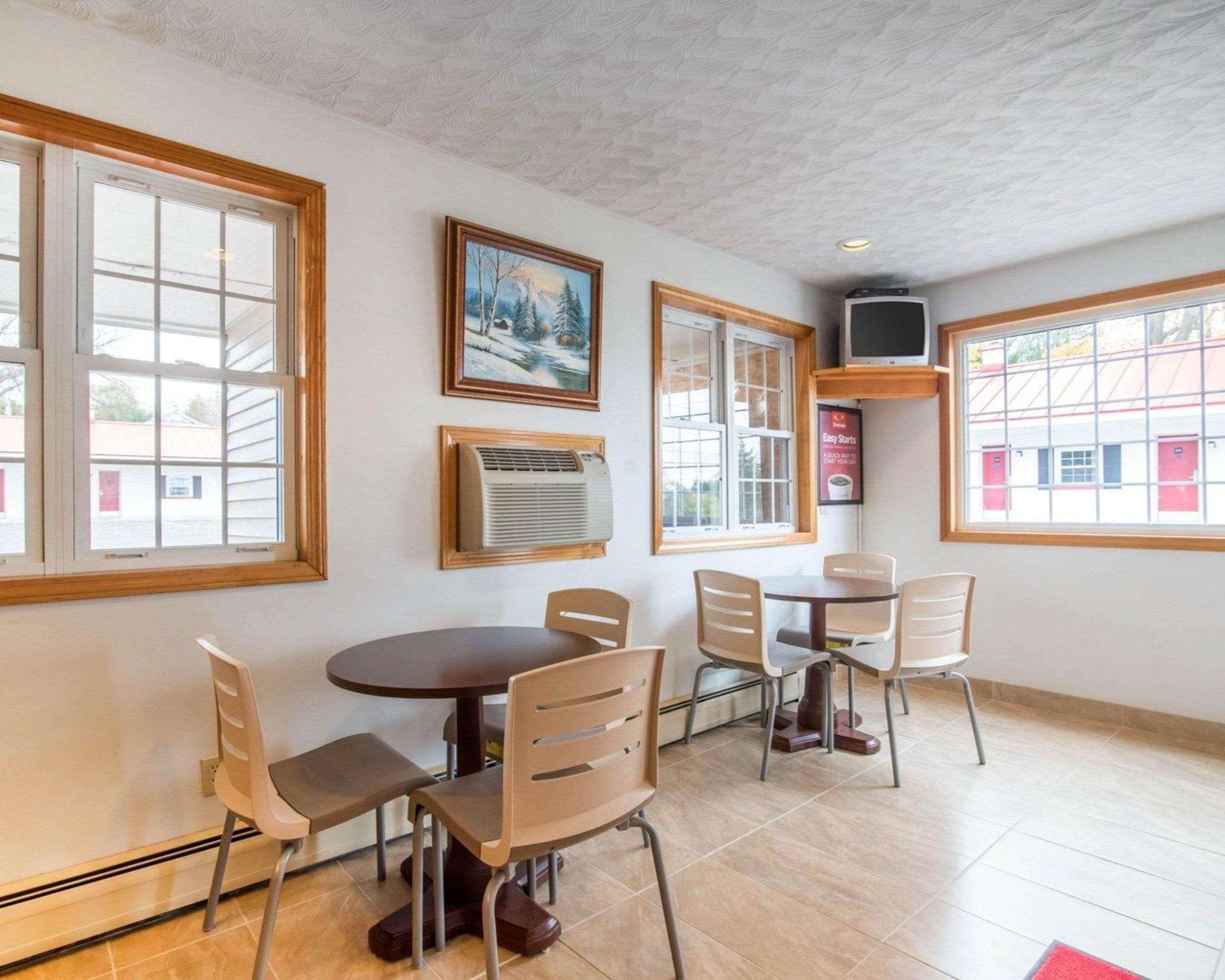 Econo Lodge St Albans Town Saint Albans Ngoại thất bức ảnh
